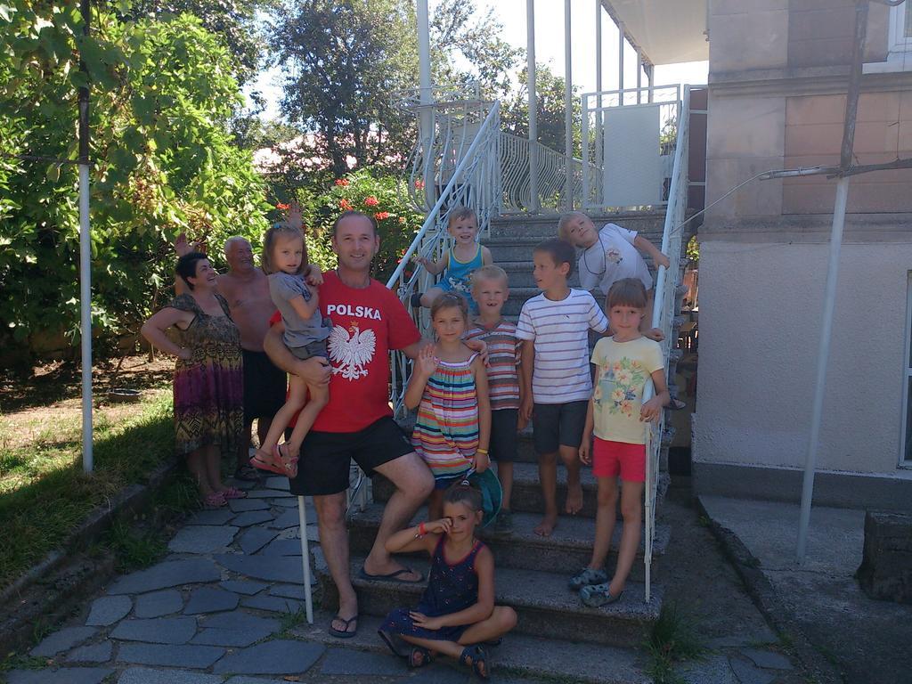 Giorgi'S Homestay Kutaisi Eksteriør bilde
