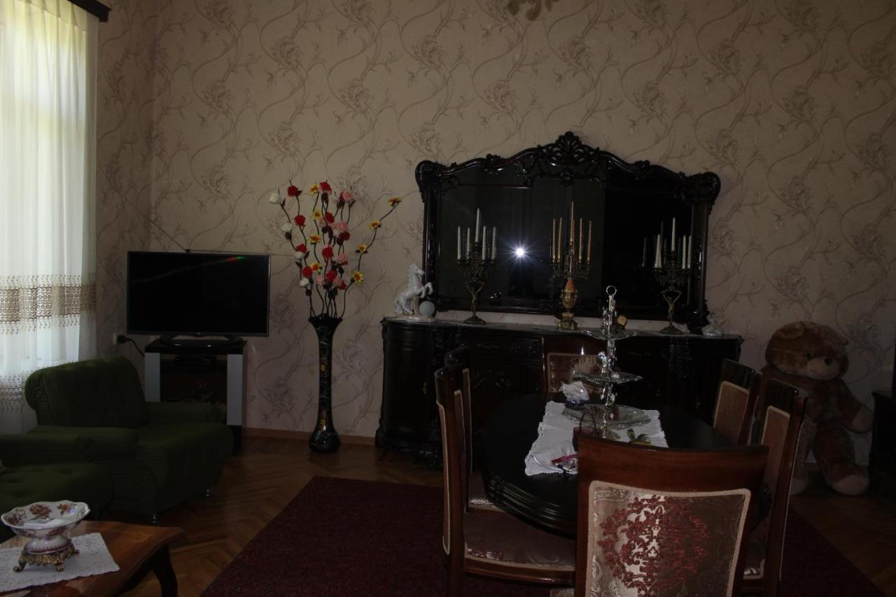Giorgi'S Homestay Kutaisi Eksteriør bilde